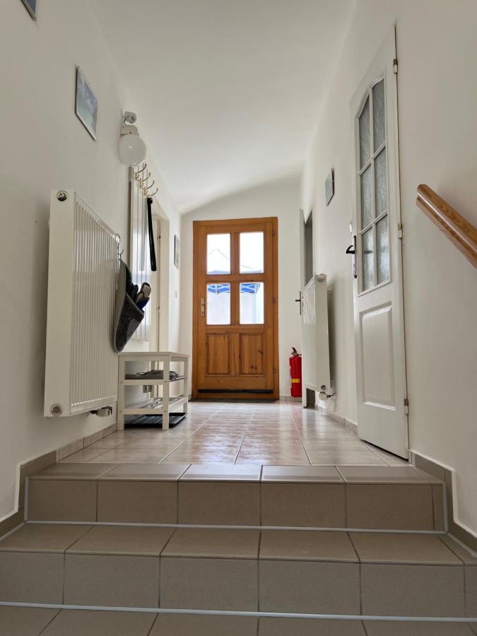 Cely Dum V Historickem Centru Loun Apartman Louny Kültér fotó