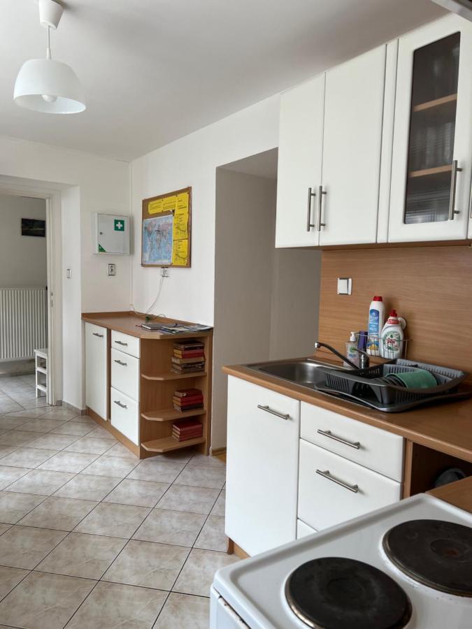 Cely Dum V Historickem Centru Loun Apartman Louny Kültér fotó